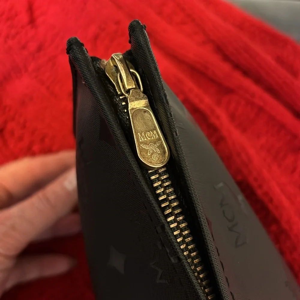 Vintage MCM Visetos Logo Clutch - Picture 3 of 7